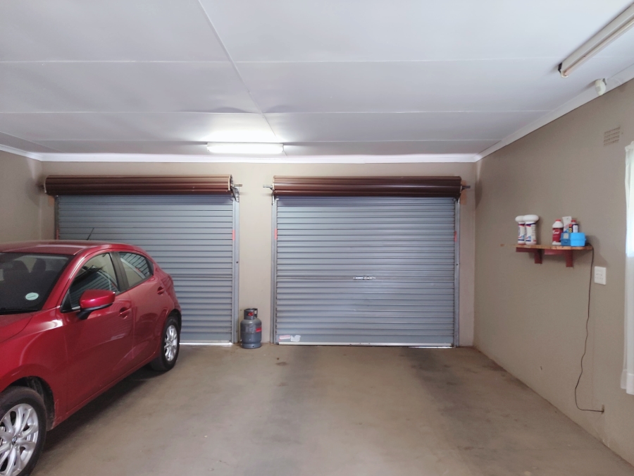 4 Bedroom Property for Sale in Wilkoppies North West